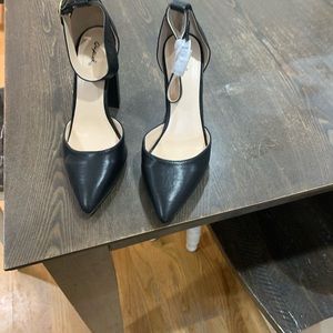 Qupid size 10 ankle strap pumps